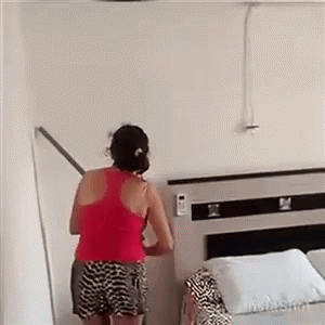 vacuum-imaginary-pretending-delusional-cleaning-gif-7304490.gif